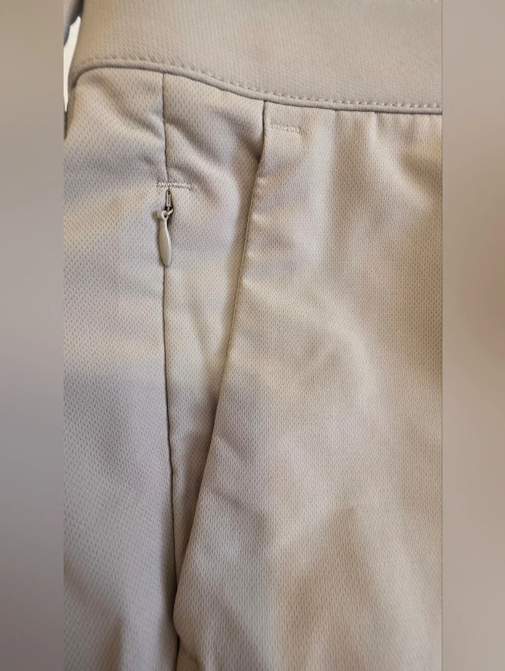 Banana Republic Men’s 36x30 Khaki Performance Pants Stretch Zip Pockets